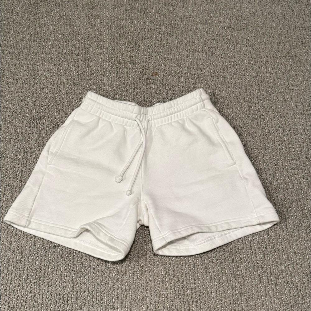 Aritzia Cozy Fleece White 3” Shorts